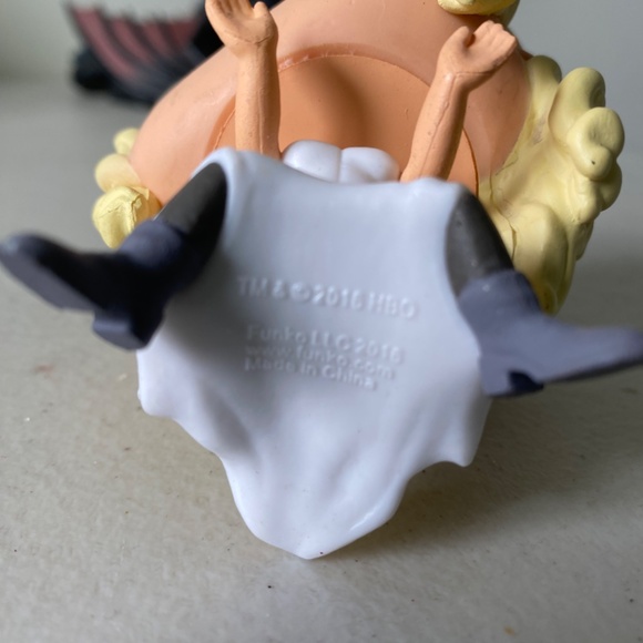 2016 Funko POP! Rides Game of Thrones Daenerys & Drogon Vinyl Figures Dragon - Picture 8 of 16